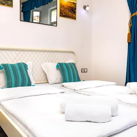 House Of History , In The Main Street Apartmán *