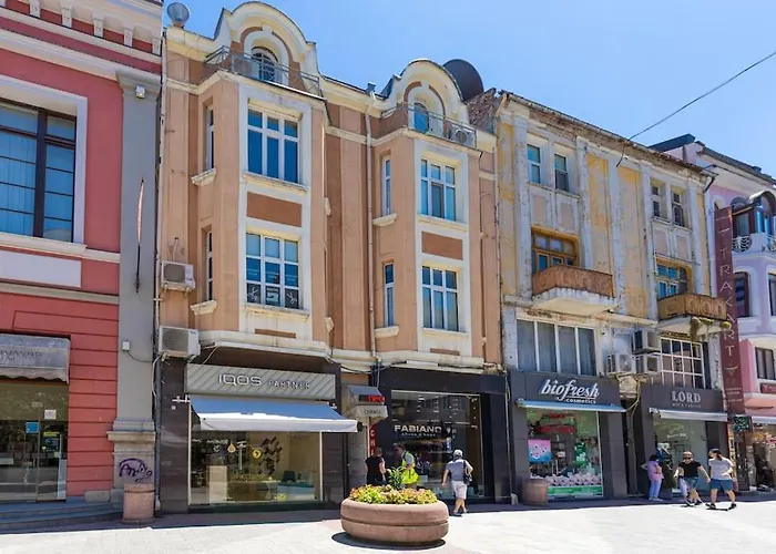 Apartment House Of History , In The Main Street *