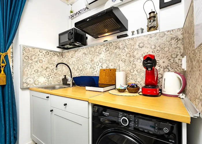 Daire House Of History , In The Main Street *